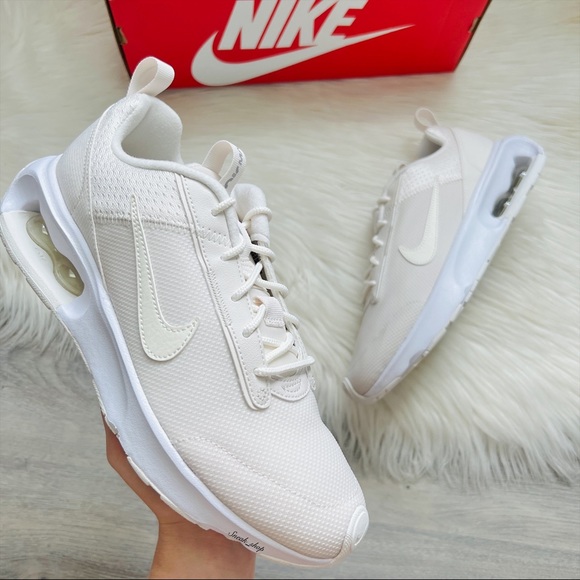 NWT Nike Air Max Intrlk Lite Women’s Shoes - Picture 1 of 9